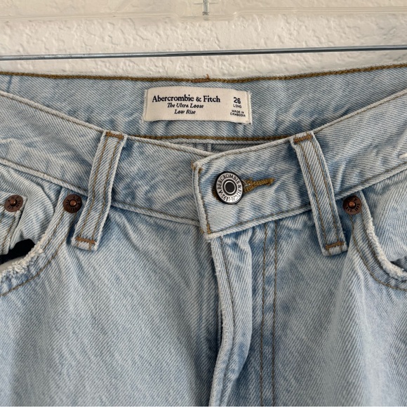 Abercrombie & Fitch The Ultra Loose Low Rise Jeans - Picture 4 of 7